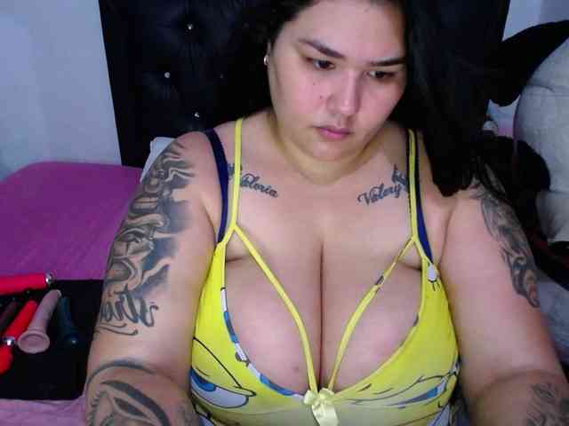 GabiBigBoobs webcam