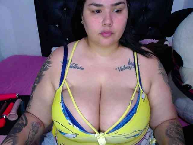 GabiBigBoobs webcam