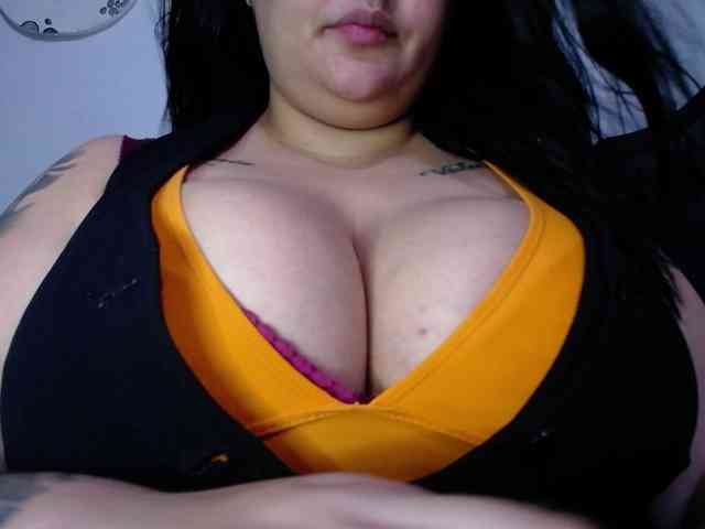 GabiBigBoobs webcam