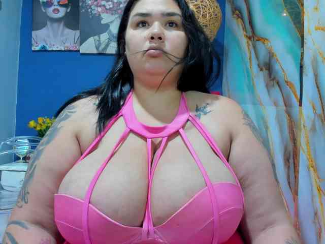 GabiBigBoobs webcam