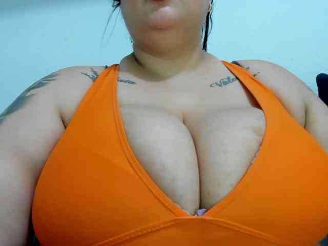 GabiBigBoobs webcam