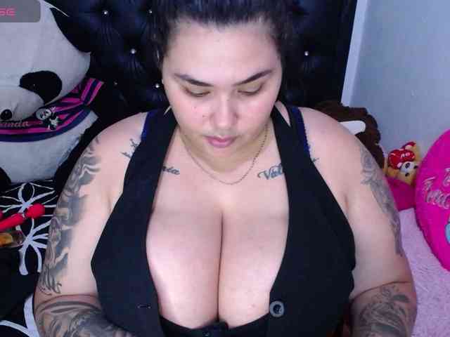GabiBigBoobs webcam
