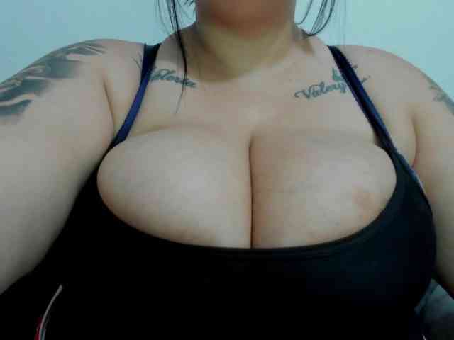 GabiBigBoobs webcam