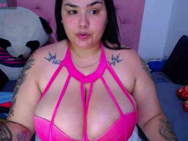 GabiBigBoobs webcam