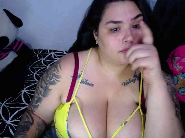 GabiBigBoobs webcam