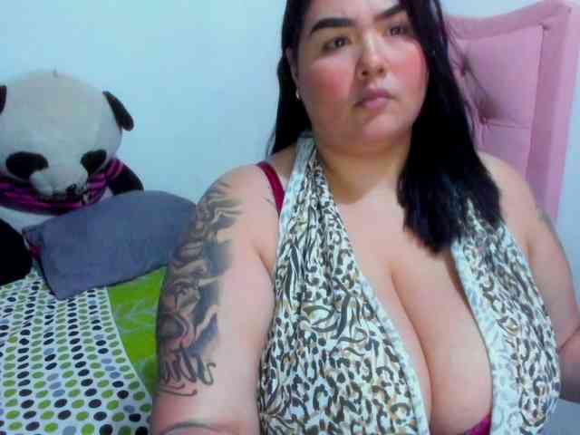 GabiBigBoobs webcam
