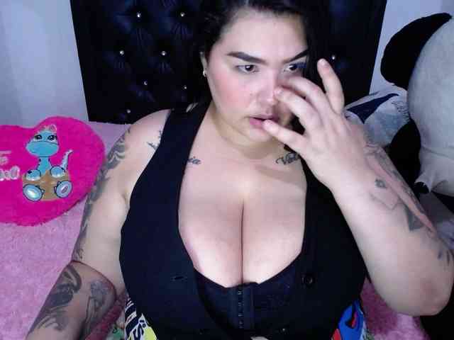 GabiBigBoobs webcam