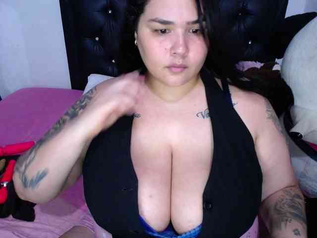 GabiBigBoobs webcam