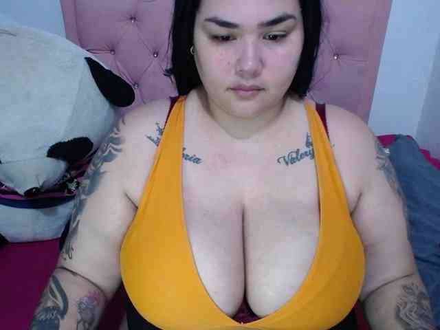 GabiBigBoobs webcam
