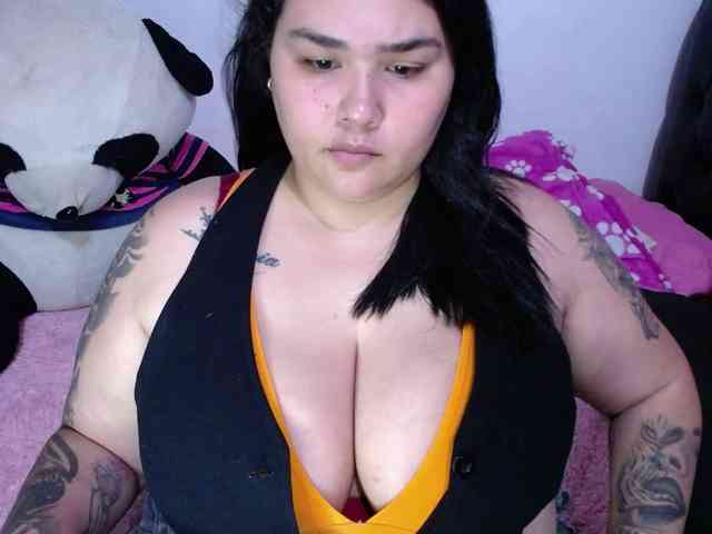 GabiBigBoobs webcam