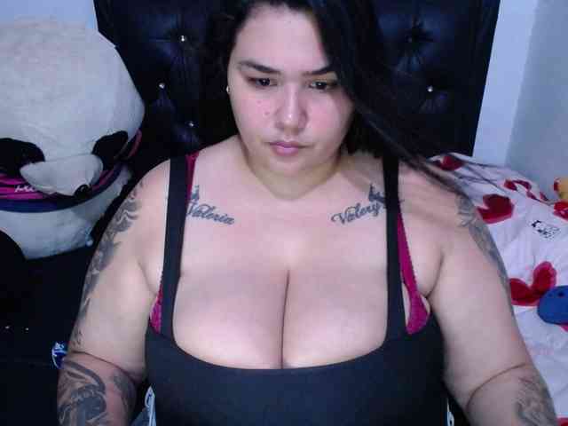 GabiBigBoobs webcam