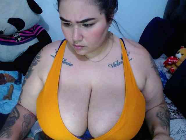 GabiBigBoobs webcam