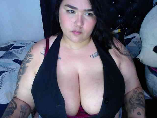 GabiBigBoobs webcam