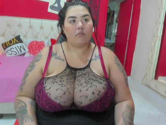 GabiBigBoobs webcam
