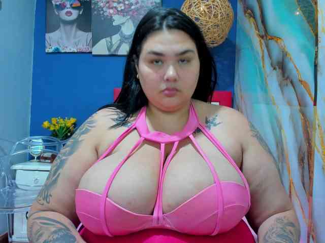 GabiBigBoobs webcam
