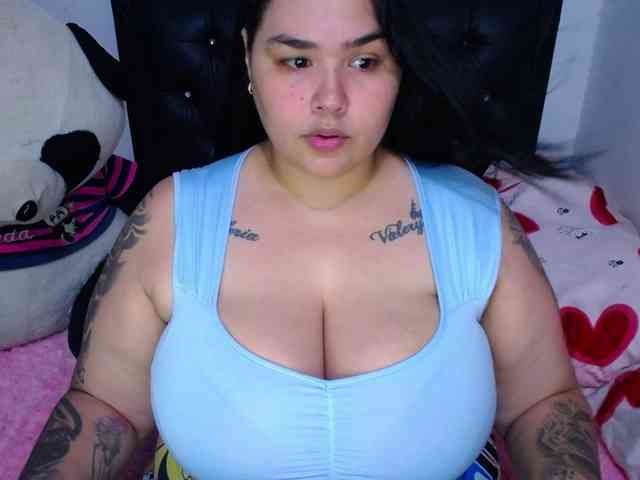 GabiBigBoobs webcam