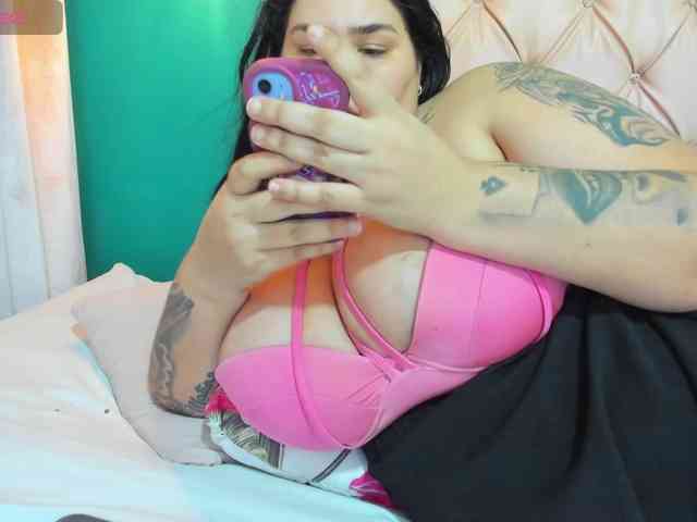 GabiBigBoobs webcam