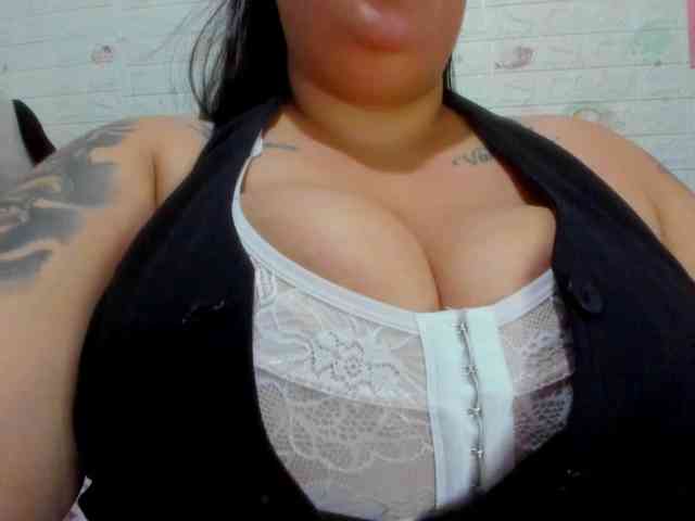 GabiBigBoobs Live Webcam on BongaCams