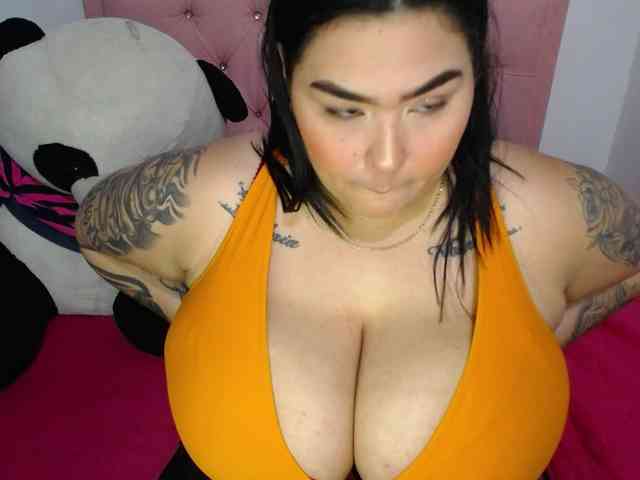 GabiBigBoobs webcam