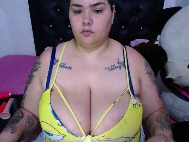 GabiBigBoobs webcam
