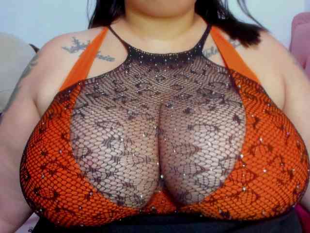 GabiBigBoobs webcam