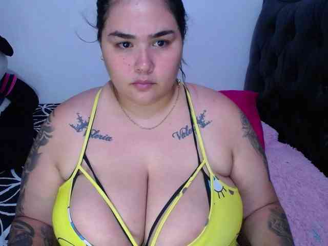 GabiBigBoobs webcam