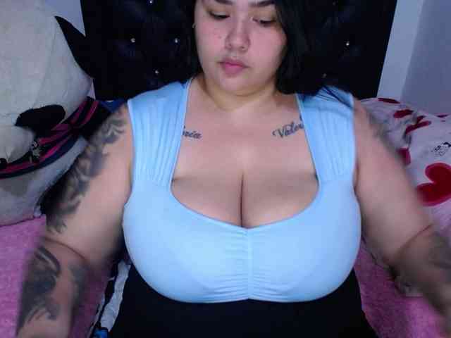 GabiBigBoobs webcam