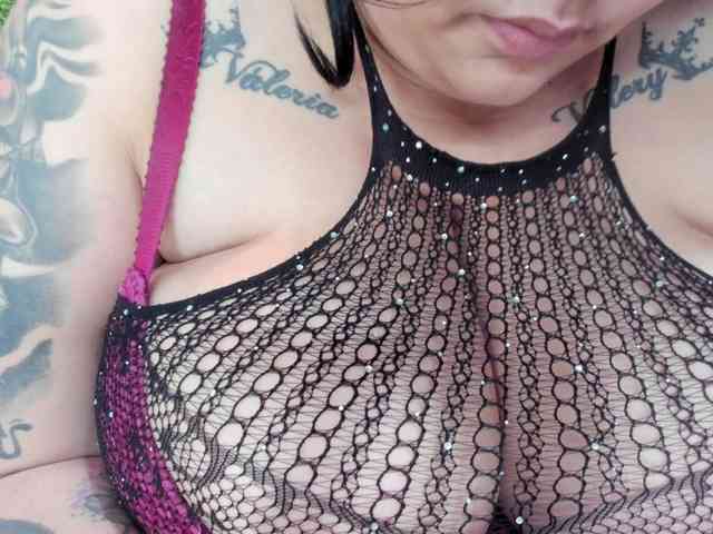GabiBigBoobs webcam