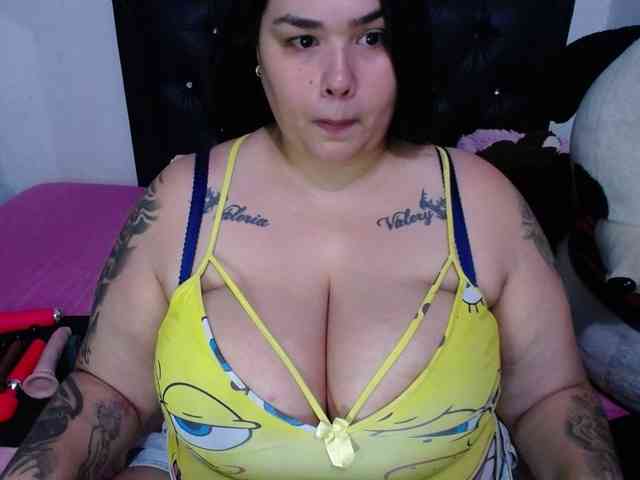 GabiBigBoobs webcam