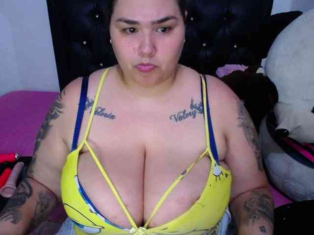 GabiBigBoobs webcam