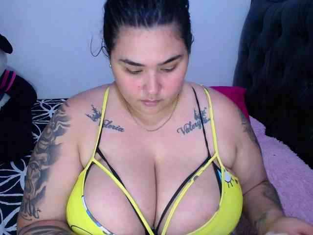 GabiBigBoobs webcam