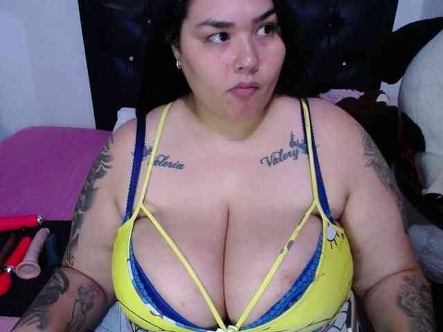 GabiBigBoobs webcam