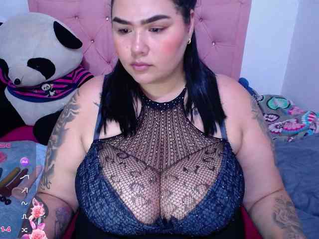 GabiBigBoobs webcam