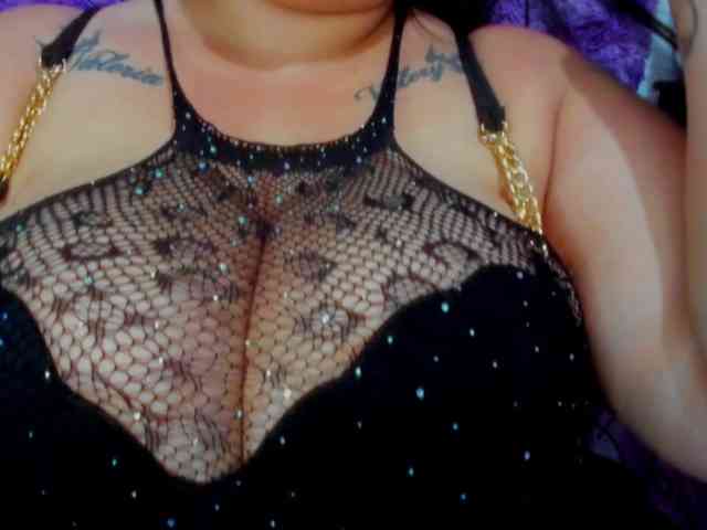 GabiBigBoobs webcam