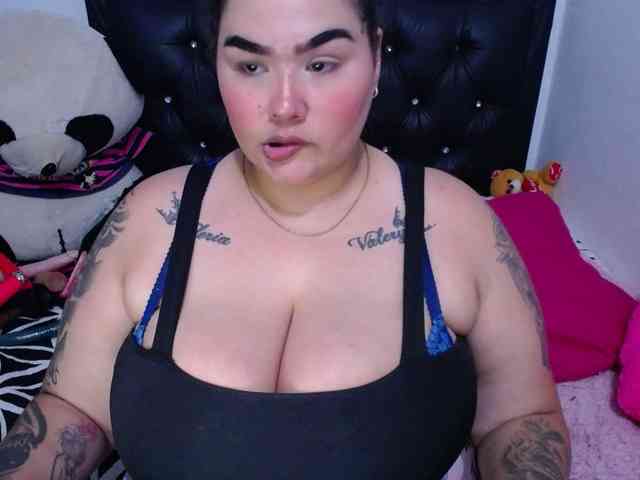 GabiBigBoobs webcam