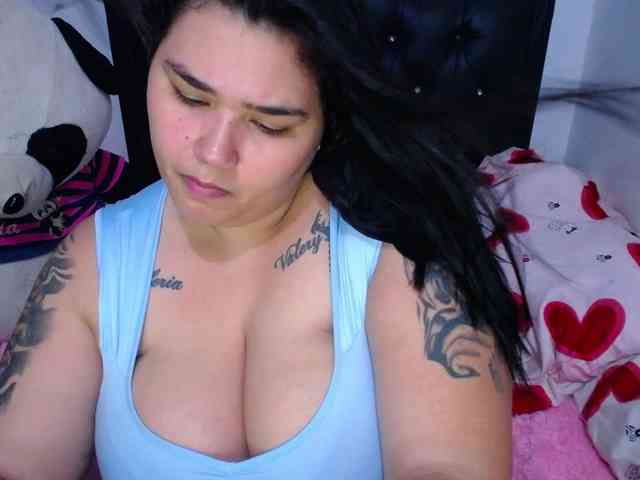 GabiBigBoobs webcam