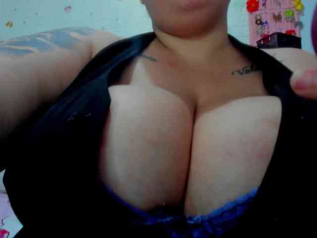 GabiBigBoobs webcam