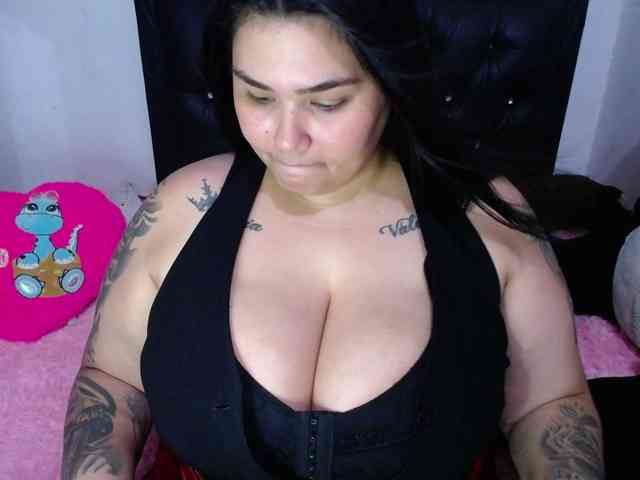 GabiBigBoobs webcam