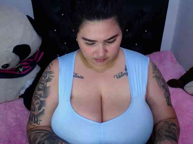 GabiBigBoobs webcam