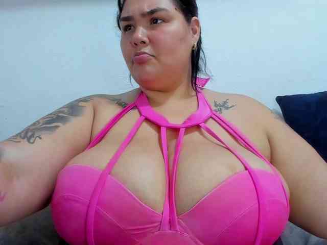 GabiBigBoobs webcam