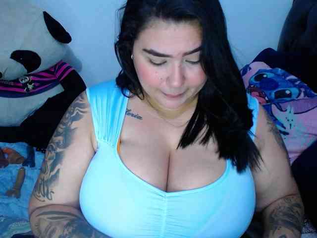 GabiBigBoobs webcam