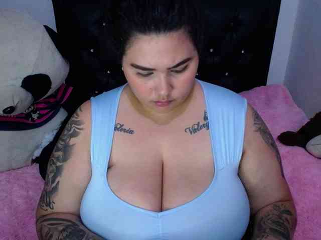 GabiBigBoobs webcam