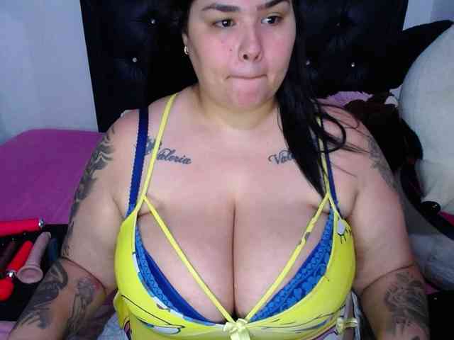 GabiBigBoobs webcam