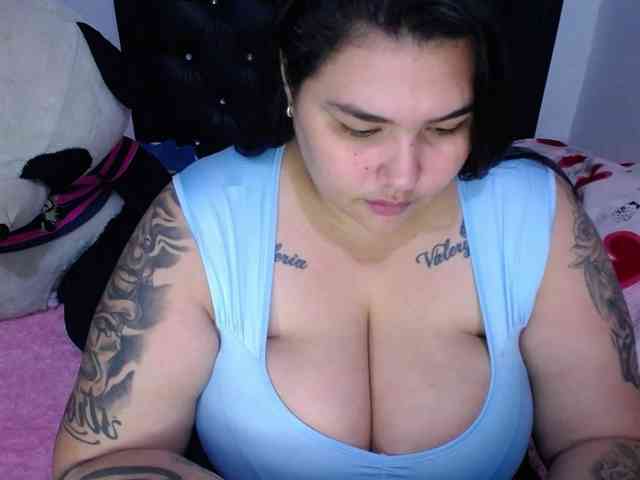 GabiBigBoobs webcam