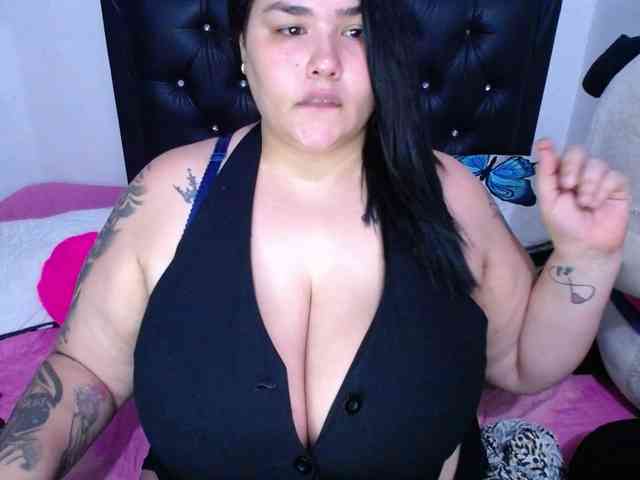 GabiBigBoobs webcam