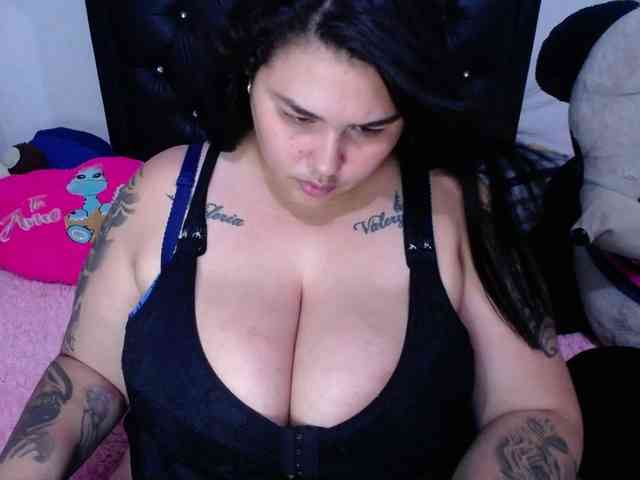 GabiBigBoobs webcam