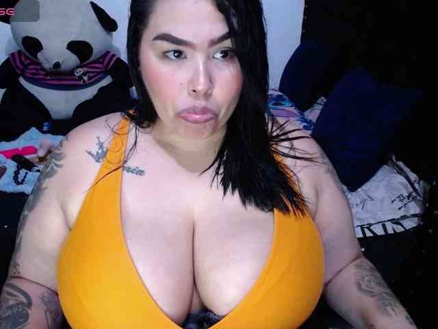 GabiBigBoobs webcam