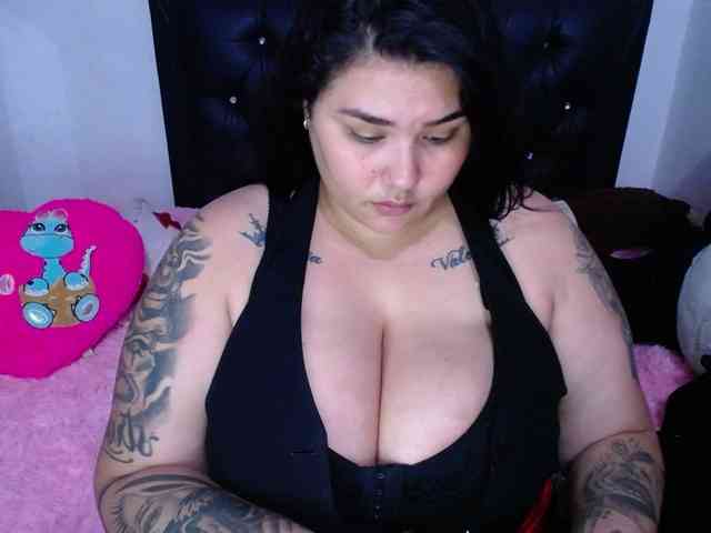 GabiBigBoobs webcam