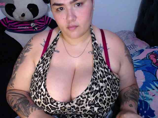 GabiBigBoobs webcam