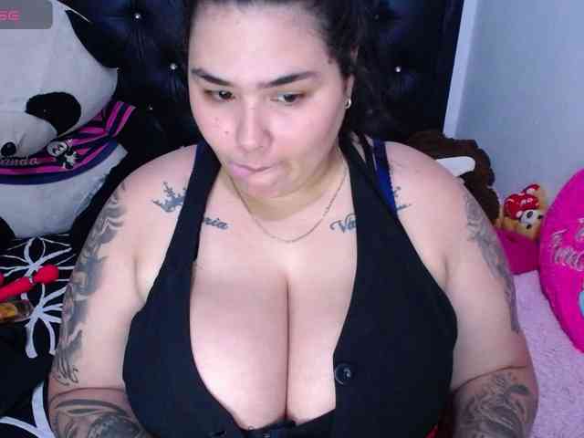GabiBigBoobs webcam